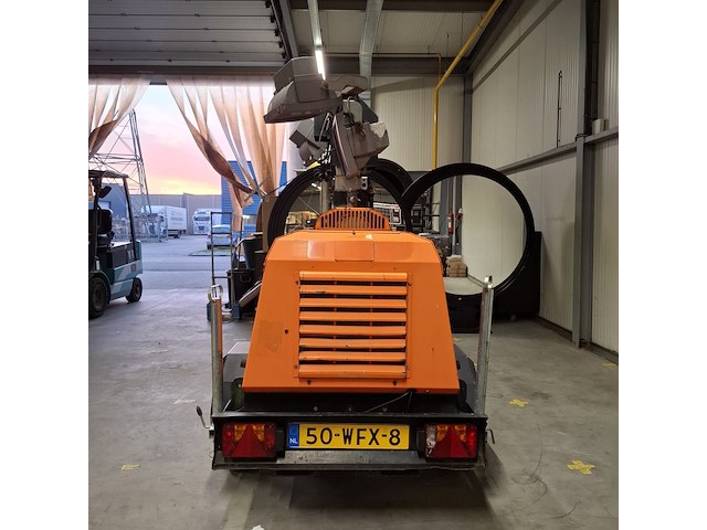 Lichtmast aggregaat, tower light, vt1, oranje, 2010 - afbeelding 38 van  38