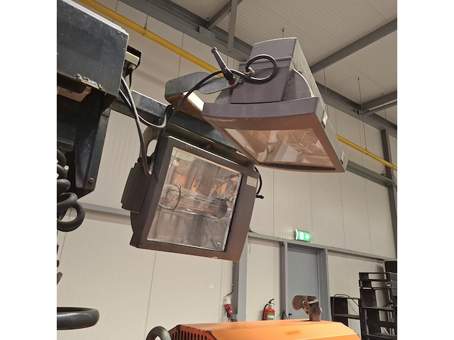 Lichtmast aggregaat, tower light, vt1, oranje, 2010 - afbeelding 5 van  38