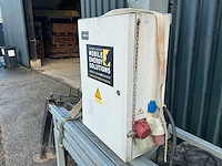 Lichtmast met 4 lampen - afbeelding 13 van  17