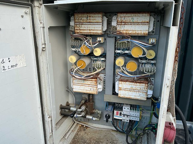 Lichtmast met 4 lampen - afbeelding 14 van  17