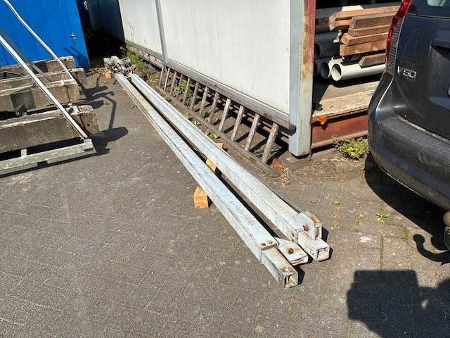 Lichtmast met bouwlamp (2x) - afbeelding 3 van  7