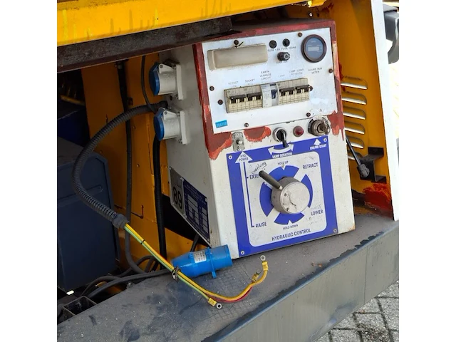 Lichtmast met generator, kubota, 1996 - afbeelding 6 van  25