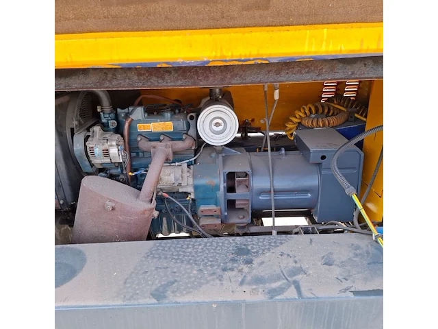 Lichtmast met generator, kubota, 1996 - afbeelding 9 van  25