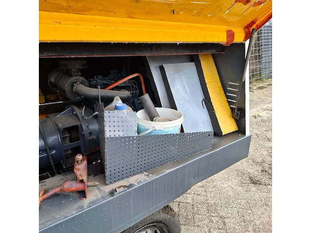 Lichtmast met generator, kubota, 1996 - afbeelding 14 van  25