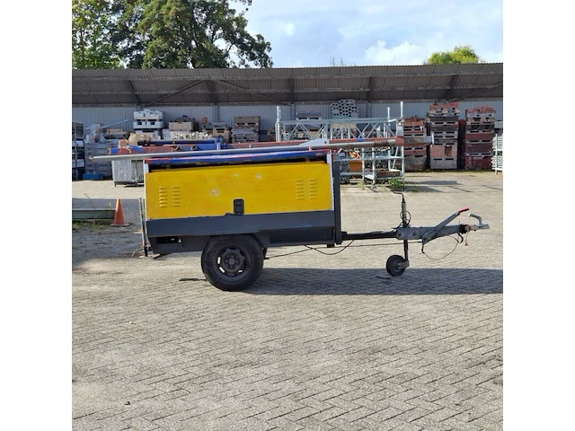 Lichtmast met generator, kubota, 1996 - afbeelding 12 van  25