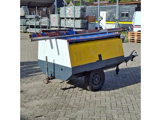 Lichtmast met generator, kubota, 1996 - afbeelding 19 van  25