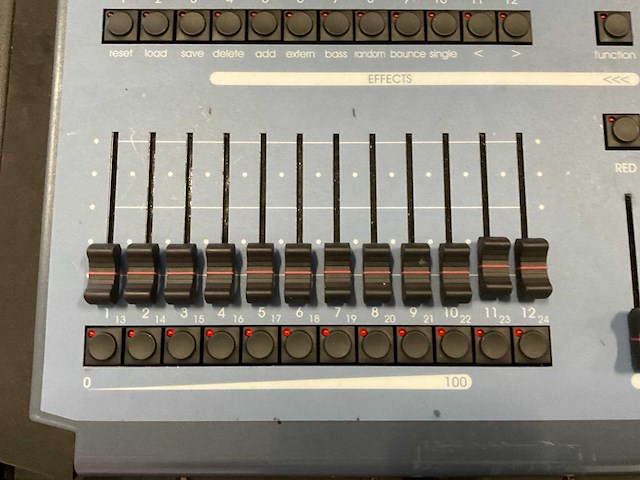Lichtmengtafel - lsc - minim 12/24 fx dmx controller - afbeelding 4 van  5