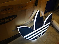 Lichtreclame adidas. afmeting 60 x 45 cm - afbeelding 2 van  3