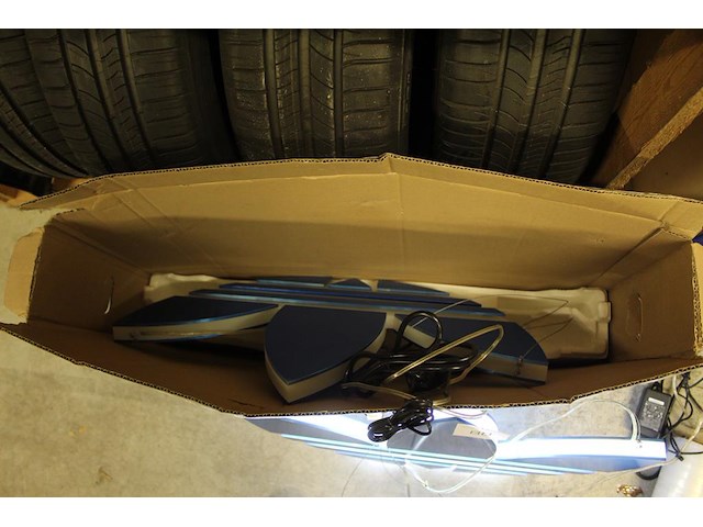 Lichtreclame adidas. afmeting 60 x 45 cm - afbeelding 3 van  3