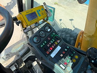 Liebher a 316 mobiele bandengraafmachine met rotortilt - afbeelding 4 van  15