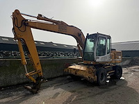 Liebherr - 1996 - a900 - banden graafmachine - afbeelding 1 van  8