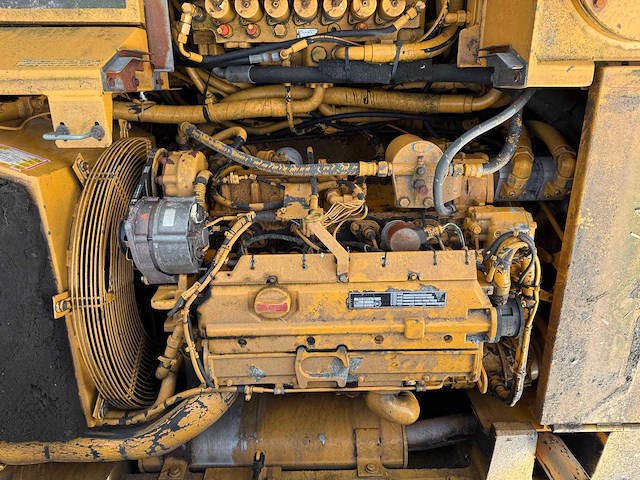Liebherr - 1996 - a900 - banden graafmachine - afbeelding 8 van  18
