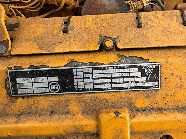 Liebherr - 1996 - a900 - banden graafmachine - afbeelding 9 van  18