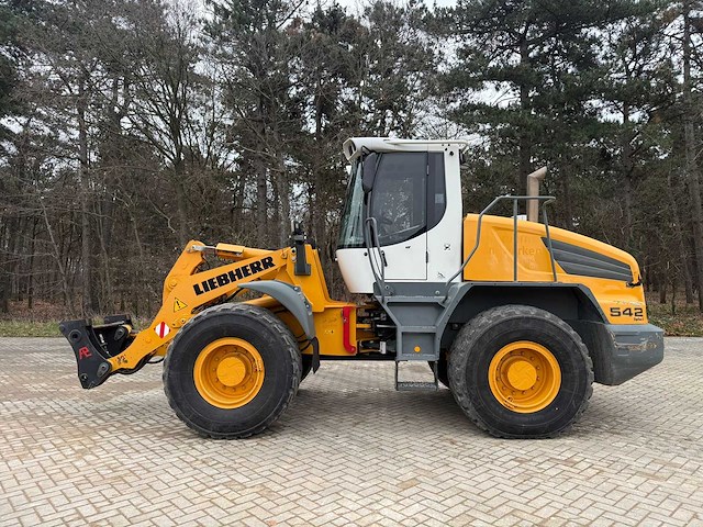 Liebherr - 2011 - l542 - shovel - afbeelding 7 van  14