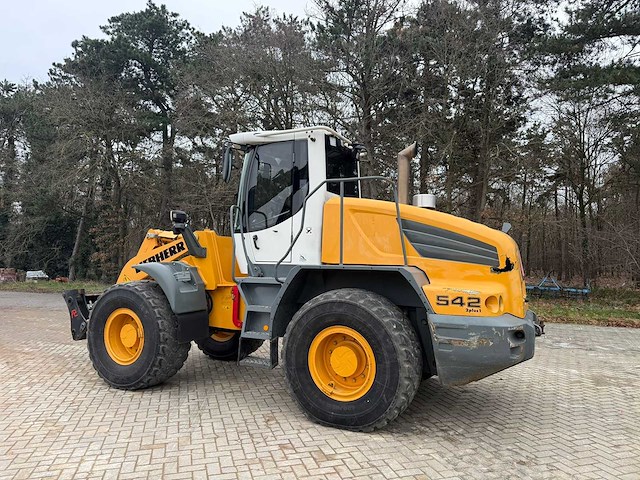 Liebherr - 2011 - l542 - shovel - afbeelding 8 van  14