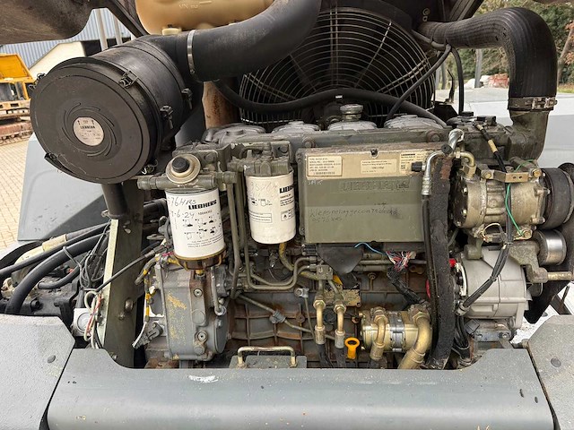 Liebherr - 2011 - l542 - shovel - afbeelding 14 van  14