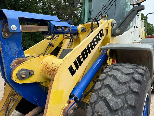 Liebherr - 2014 - l524 - incl. bak en vorken - shovel - afbeelding 9 van  15