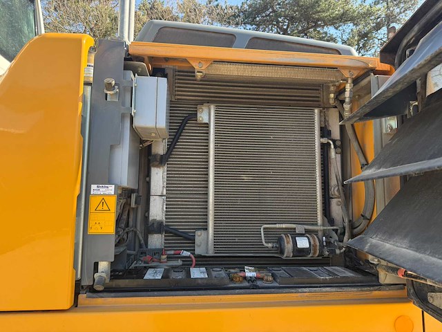 Liebherr - 2015 - a916 - banden graafmachine - afbeelding 7 van  19