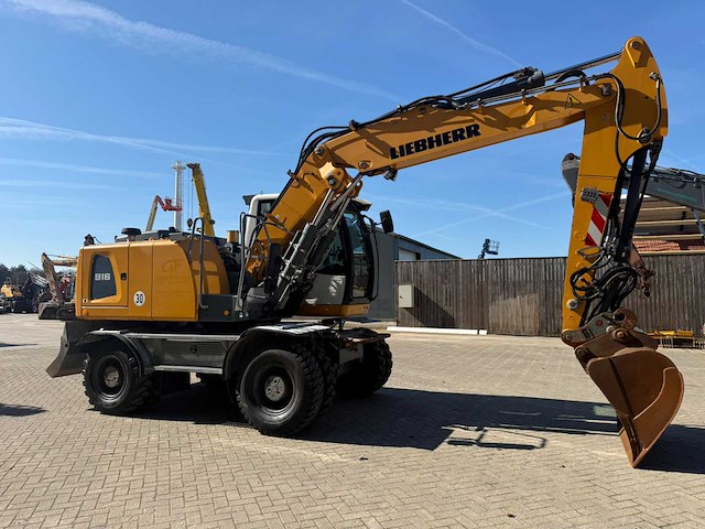 Liebherr - 2015 - a916 - banden graafmachine - afbeelding 13 van  19