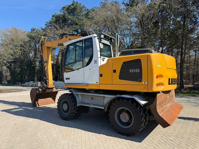 Liebherr - 2015 - a916 - banden graafmachine - afbeelding 15 van  19