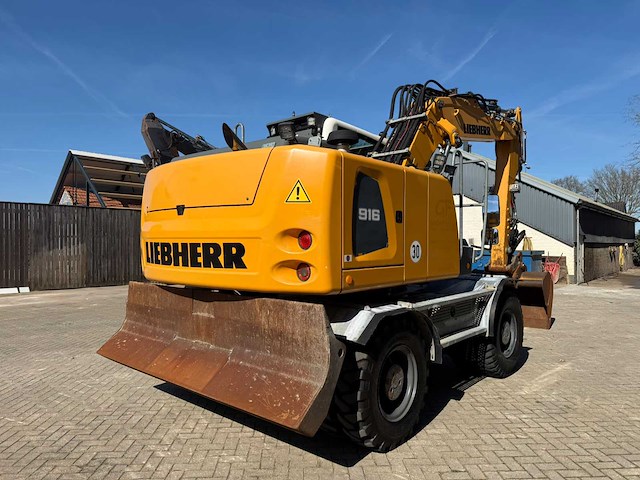 Liebherr - 2015 - a916 - banden graafmachine - afbeelding 16 van  19