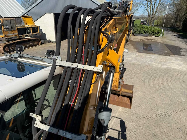 Liebherr - 2015 - a916 - banden graafmachine - afbeelding 2 van  19