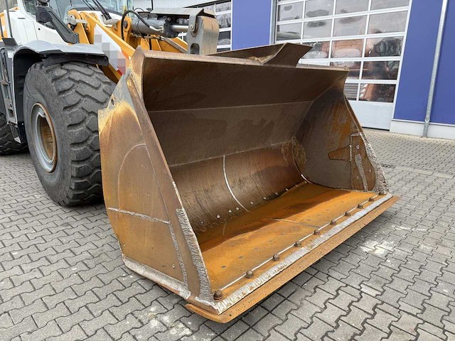 Liebherr - 2018 - l566 xpower - shovel - afbeelding 5 van  14