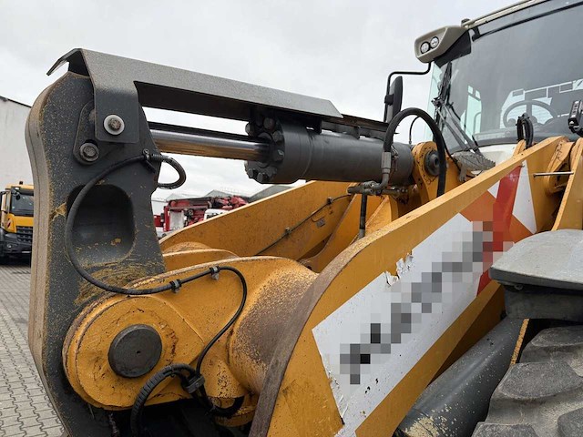 Liebherr - 2018 - l566 xpower - shovel - afbeelding 6 van  14