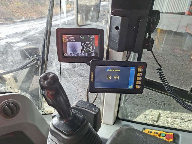 Liebherr - 2018 - l5676 x power - shovel - afbeelding 29 van  29