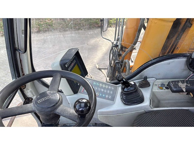 Liebherr - a900c - met kenteken - mobiele graafmachine - afbeelding 3 van  11
