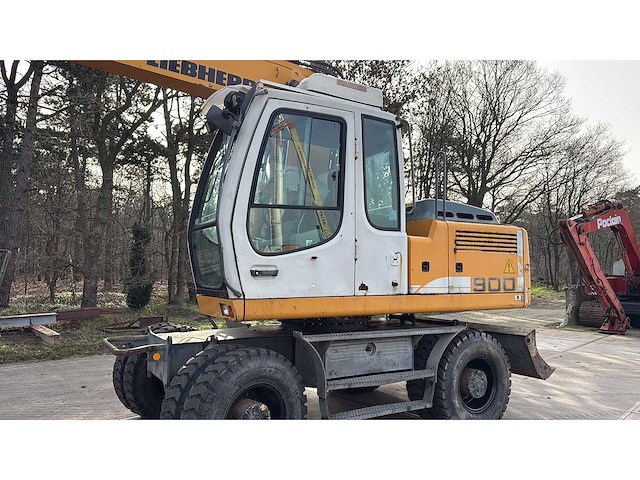 Liebherr - a900c - met kenteken - mobiele graafmachine - afbeelding 9 van  11