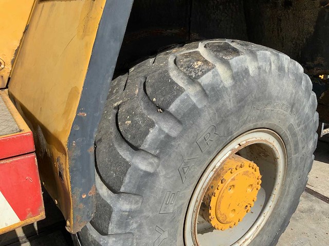 Liebherr - l531 met vorken en graafbak - shovel - afbeelding 11 van  18