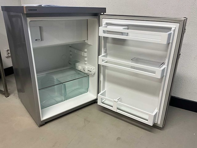Liebherr - rvs koelkast met vriesvak - afbeelding 4 van  9