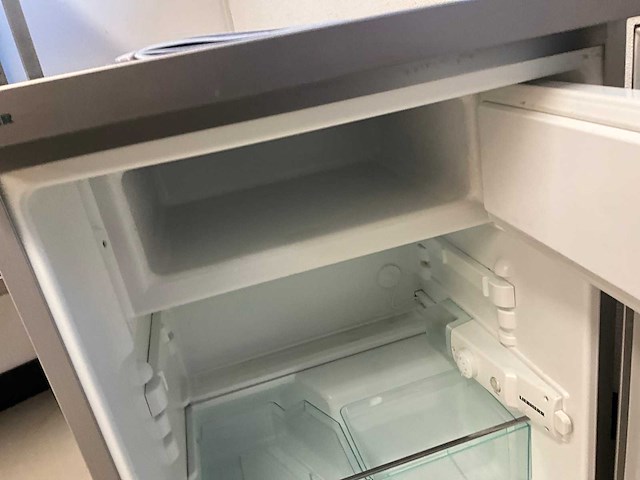 Liebherr - rvs koelkast met vriesvak - afbeelding 8 van  9