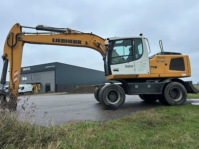 Liebherr 920 lithronic banden kraan - afbeelding 1 van  27