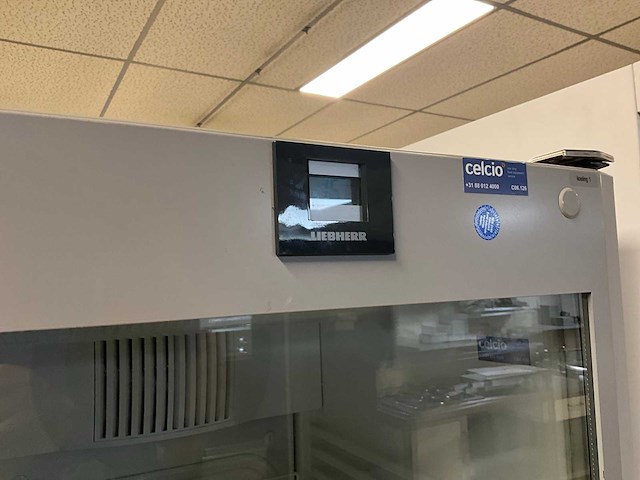 Liebherr fkvsi 4113 glasdeur koelkast - afbeelding 6 van  7