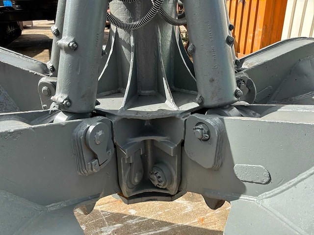Liebherr gm75b poliepgrijper - afbeelding 6 van  8