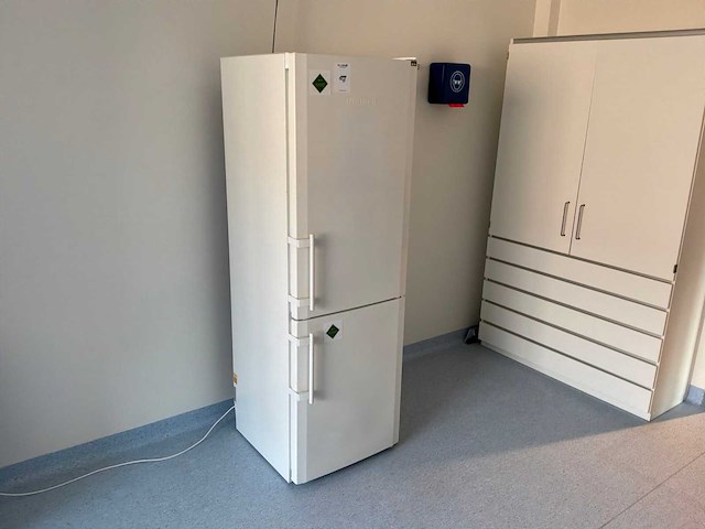 Liebherr laboratorium koelkast/vriezer combinatie - afbeelding 2 van  7