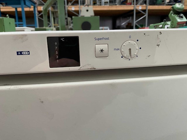 Liebherr premium ctp 2553 koel-vriescombinatie en lg f4j5tn32 wasmachine - afbeelding 4 van  7