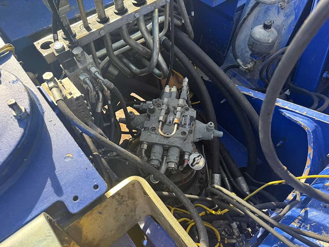 Liebherr r924b ew rupsgraafmachine - afbeelding 10 van  20
