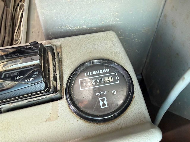Liebherr r944b.hd sl rupsgraafmachine - afbeelding 5 van  6