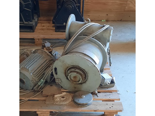 Lier en 1x elektromotor, o.a stm - afbeelding 2 van  7