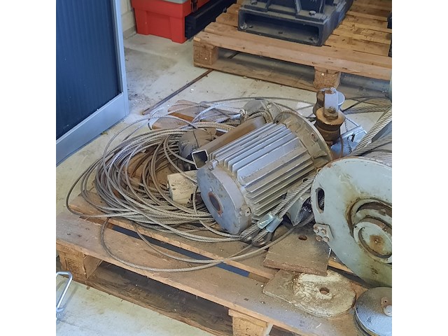 Lier en 1x elektromotor, o.a stm - afbeelding 3 van  7