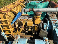 Lier met 2x caterpiller c13 motoren op onderstel - afbeelding 17 van  17