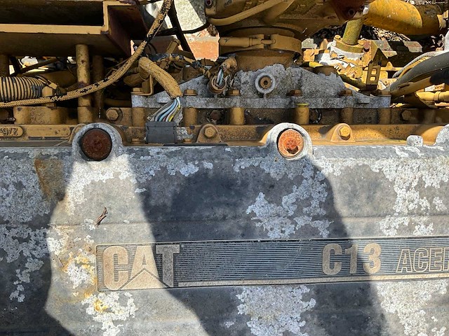 Lier met 2x caterpiller motor op onderstel - afbeelding 2 van  27