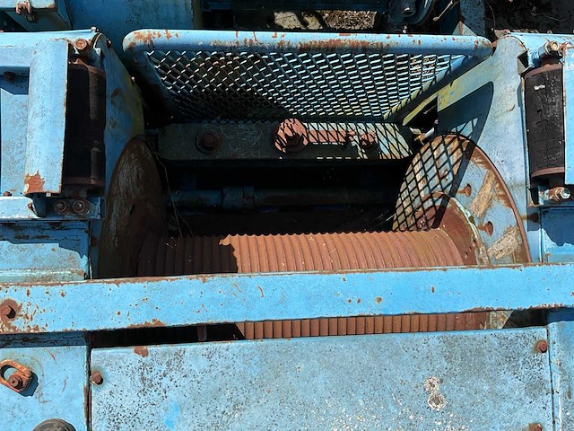 Lier met 2x caterpiller motor op onderstel - afbeelding 8 van  27