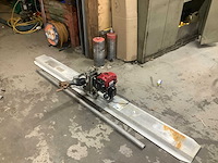 Lievers hal2008 trillende afwerkingsmachine - afbeelding 1 van  4