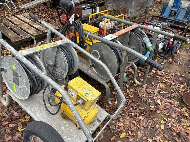 Lievers omvormer (2x) - afbeelding 1 van  5