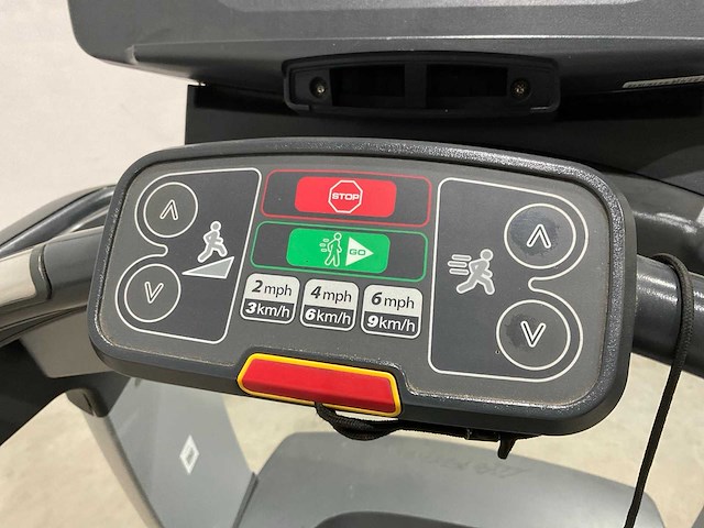 Life fitness - 95t - loopband - afbeelding 7 van  7