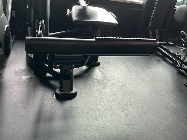 Life fitness calf extension krachtstation - afbeelding 1 van  3